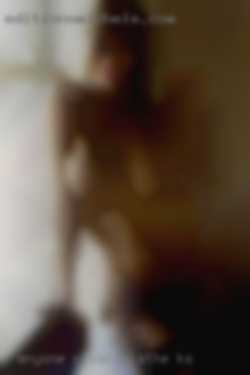 Anyone in Olathe, KS clean, shaved,  hot and   horny.