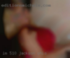 I'm 5'10 long brownish, black Jackson, Ohio hair.